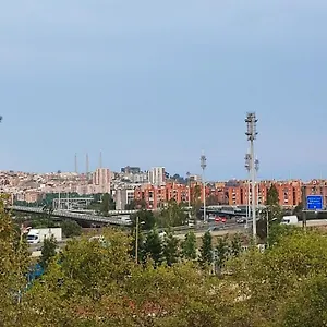 acogedor-piso-en-trinitat-vella-barcelona.topbarcelonahotels.com/